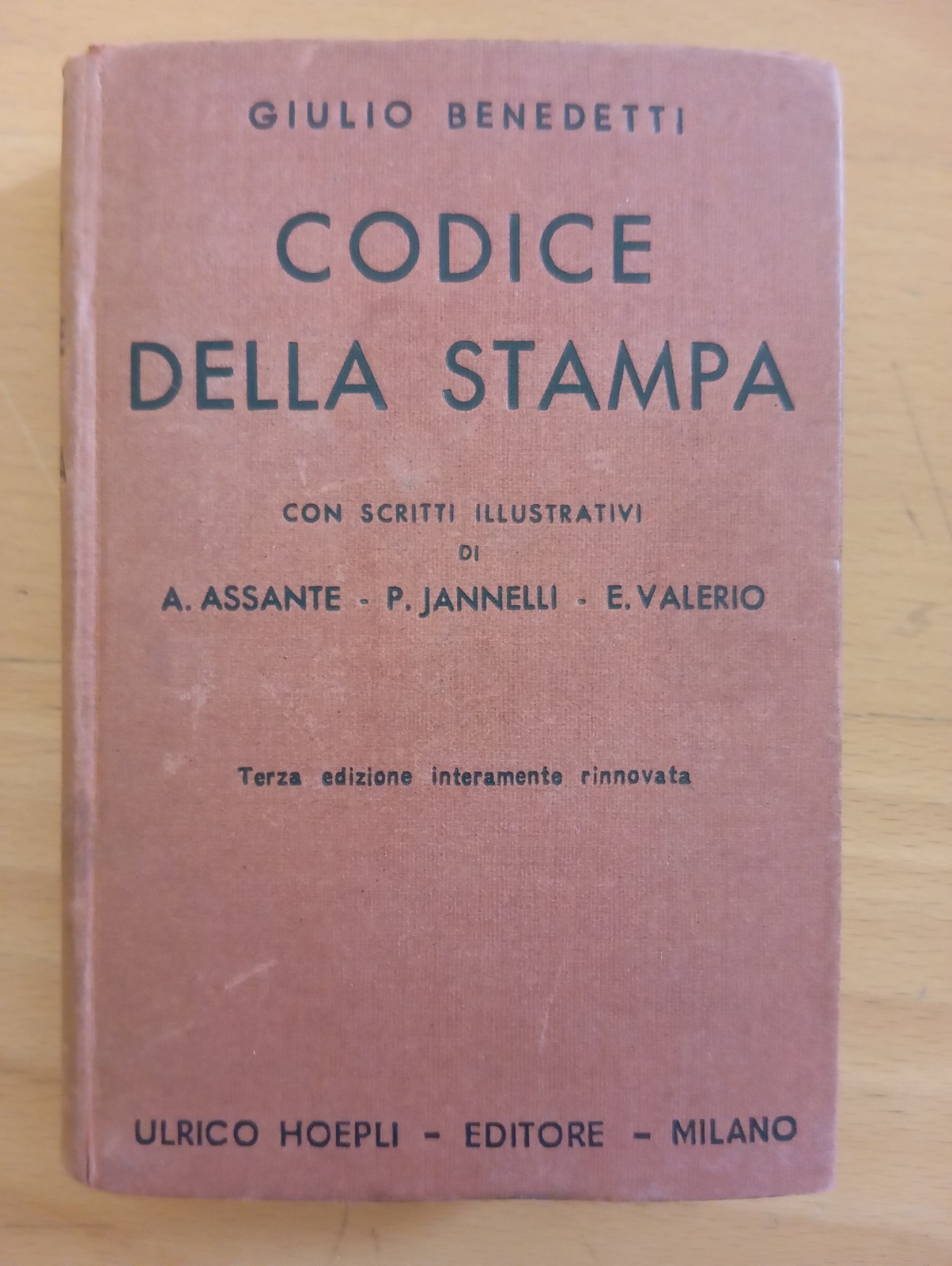 Codice della stampa, G. Benedetti, Hoepli, 1942, Il regime fascista? …