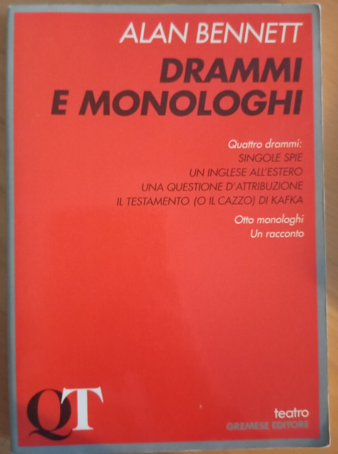 Drammi e monologhi Alan Bennett, Singole spie Un inglese all'estero …