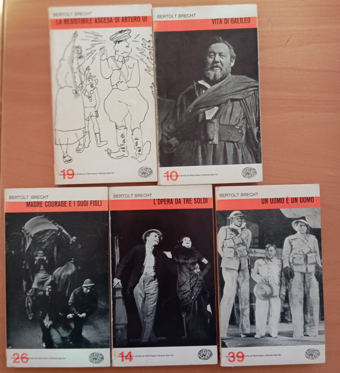 Lotto 5 libri Brecht Einaudi teatro, Galileo Madre courage Arturo …