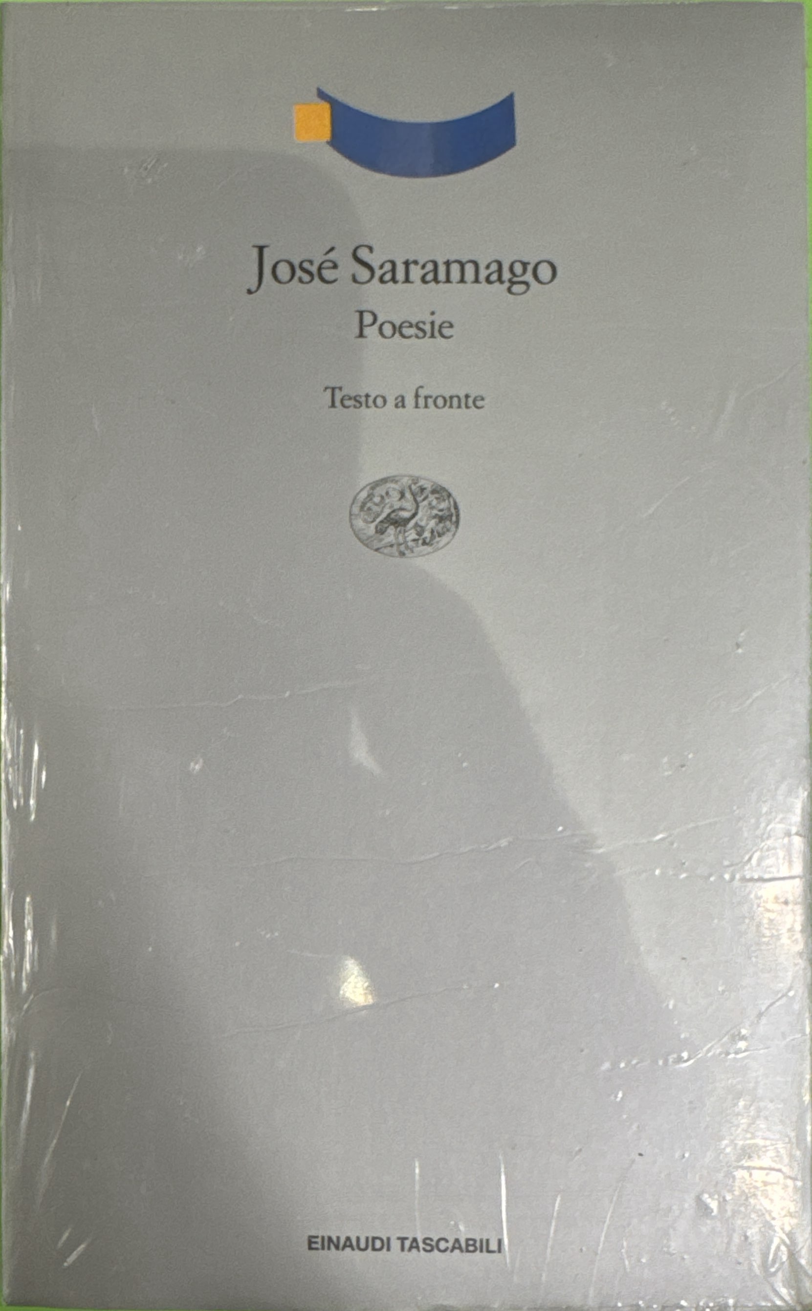 Le poesie. Testo portoghese a fronte