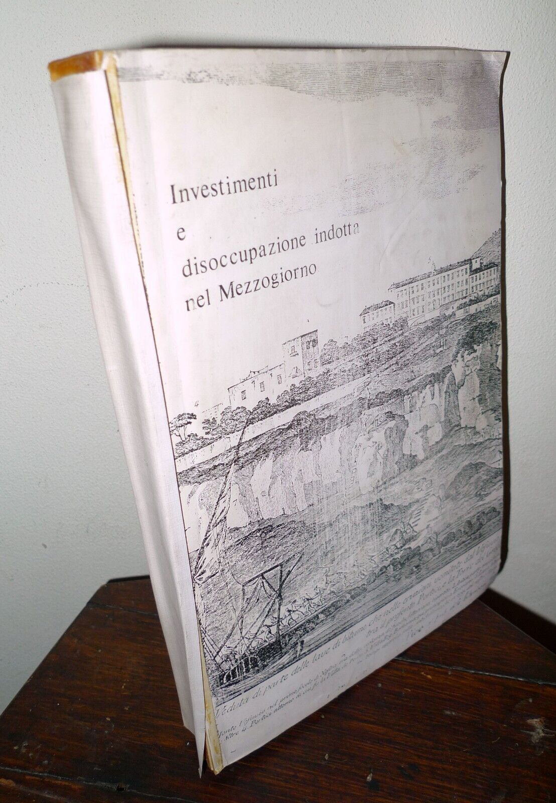 Graziani,INVESTIMENTI E DISOCCUPAZIONE INDOTTA NEL MEZZOGIORNO,1977[ECONOMIA