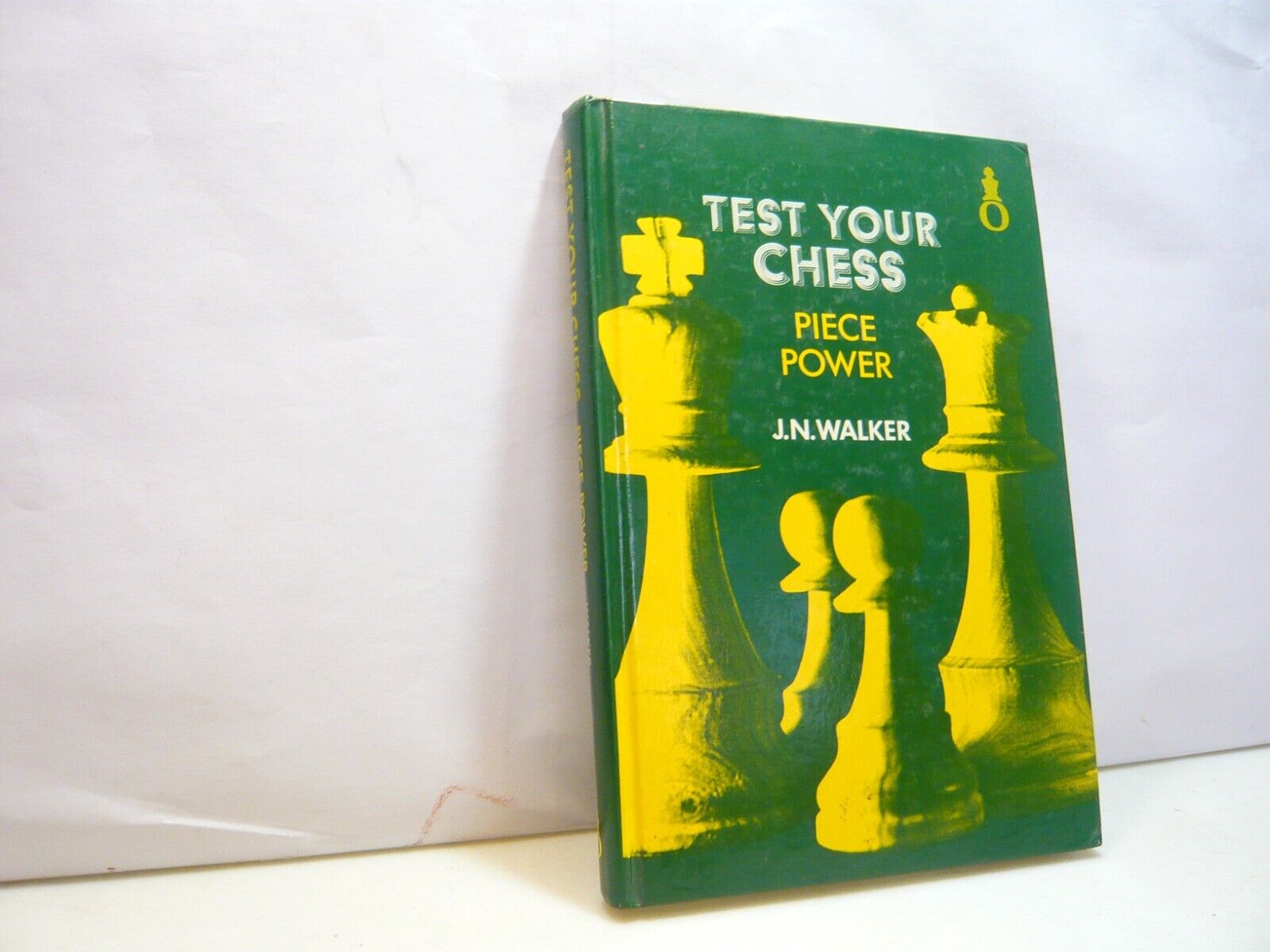 J.N.Walker,TEST YOUR CHESS.Piece Power, Oxford University Press,1980[scacchi