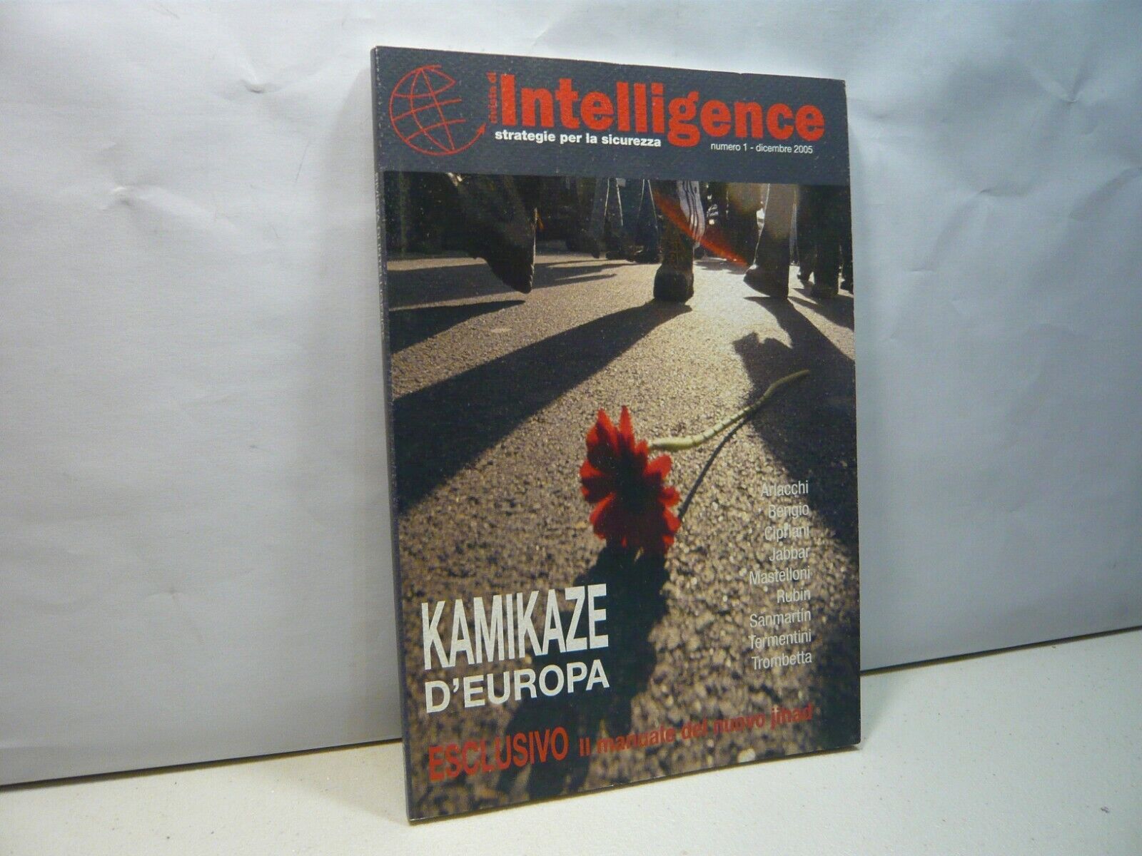 Lotto RIVISTA DI INTELLIGENCE. Strategie per la sicurezza, 2005-2006