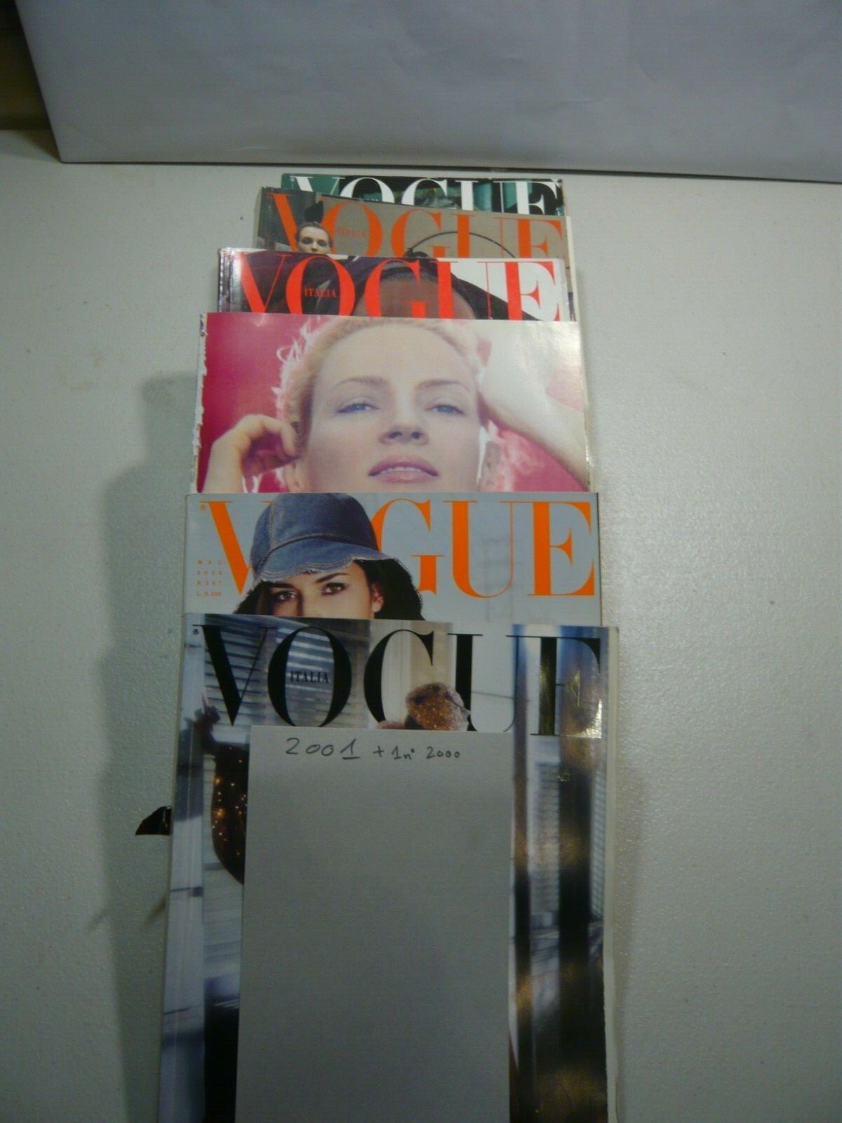 Lotto VOGUE ITALIA MAGAZINE, anni 2000 - 2001