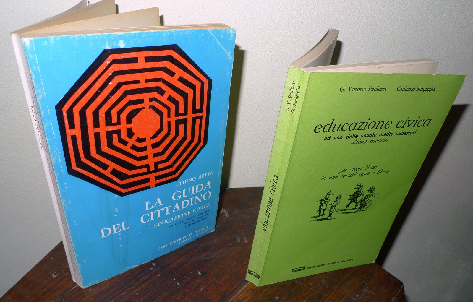 Paolozzi,Sinigaglia,EDUCAZIONE CIVICA,1977/Betta,LA GUIDA DEL CITTADINO,1967