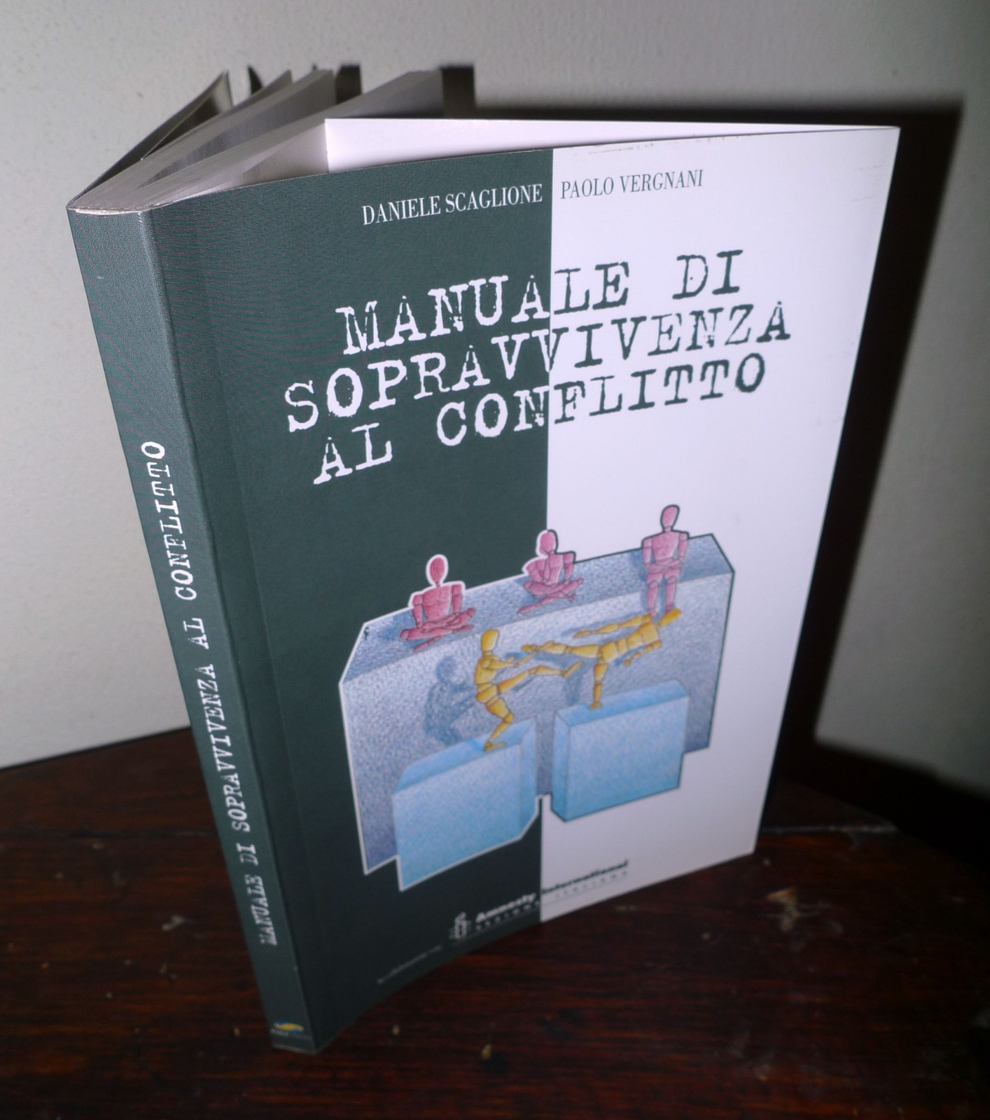 Scaglione/Vergnani,MANUALE DI SOPRAVVIVENZA AL CONFLITTO,2000[Amnesty Int.