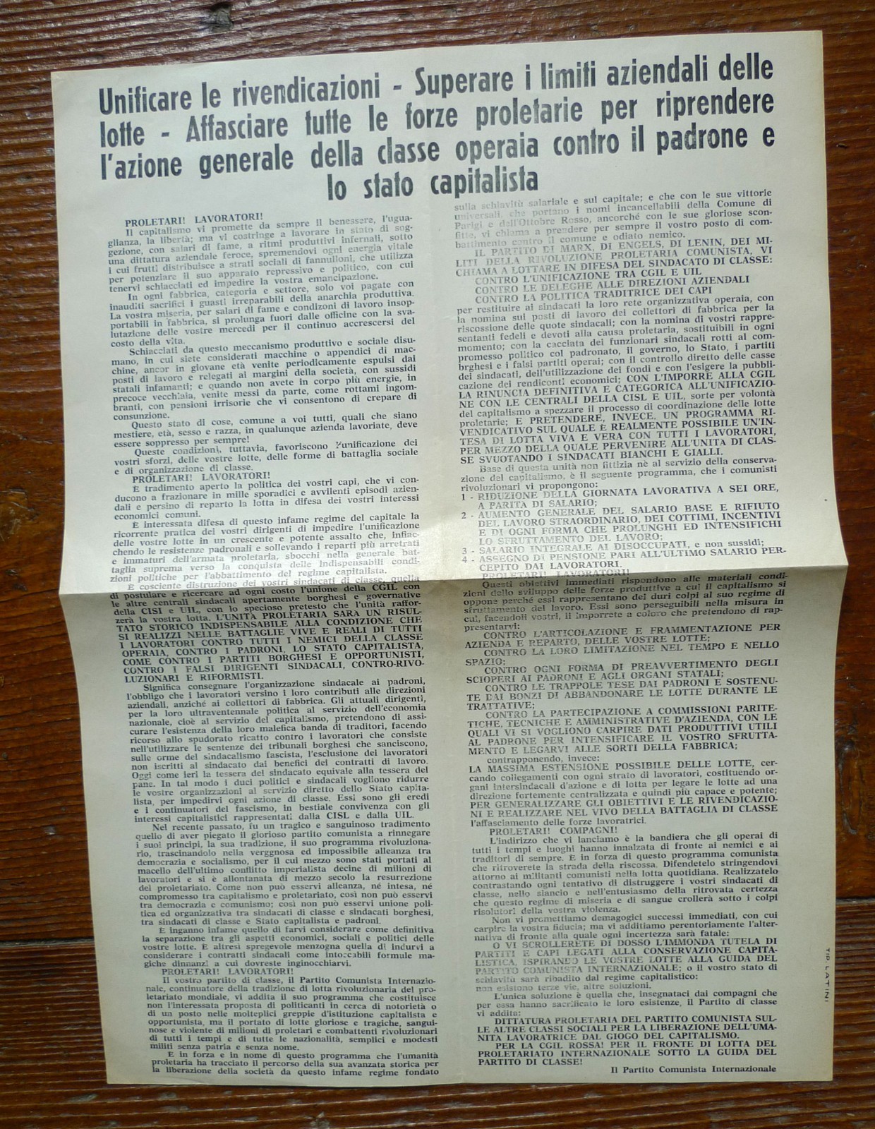 [VOLANTINO]UNIFICARE LE RIVENDICAZIONI.Partito Comunista Internazionale[PCInt