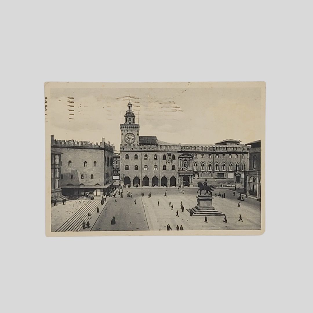 Bologna. Piazza Vittorio Emanuele.
