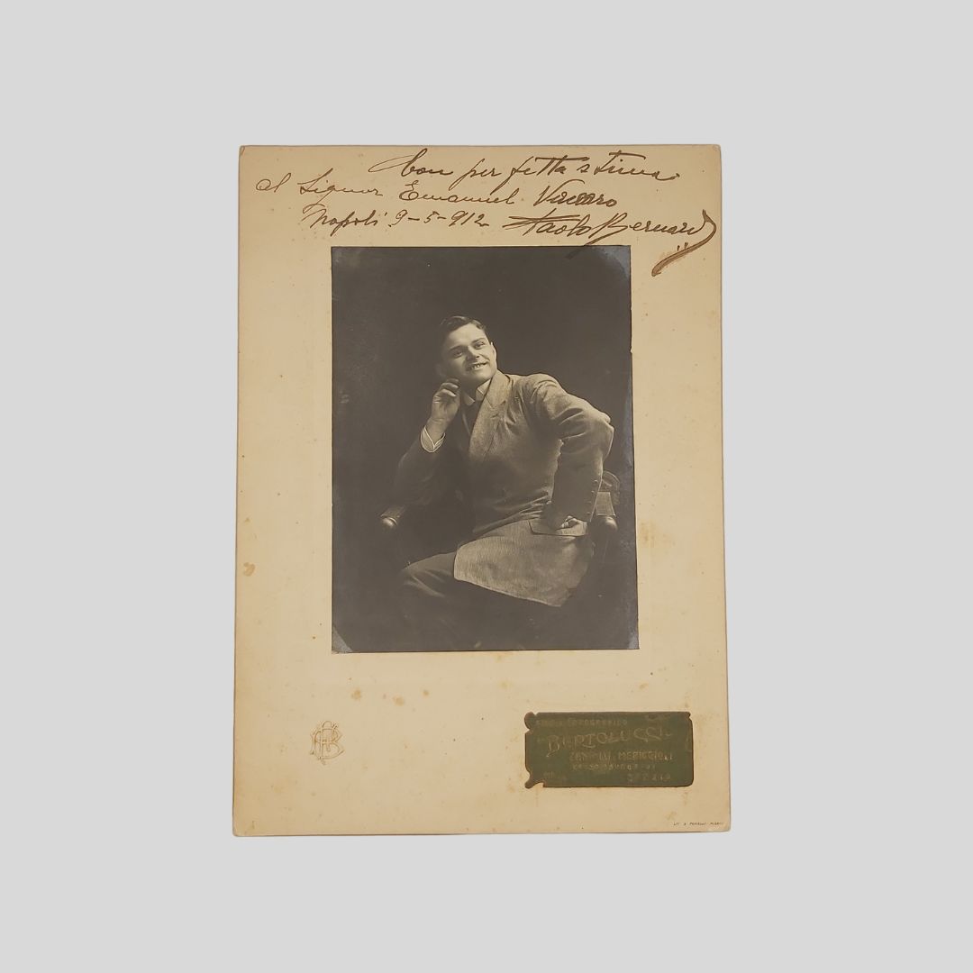 Fotografia autografa originale, invio a Emanuel Vaccaro, datata “9-5-1912”.