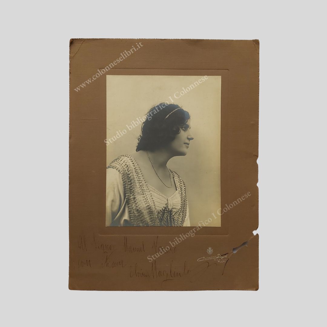 Fotografia con dedica e firma autografa invio a Manuel Vaccaro …