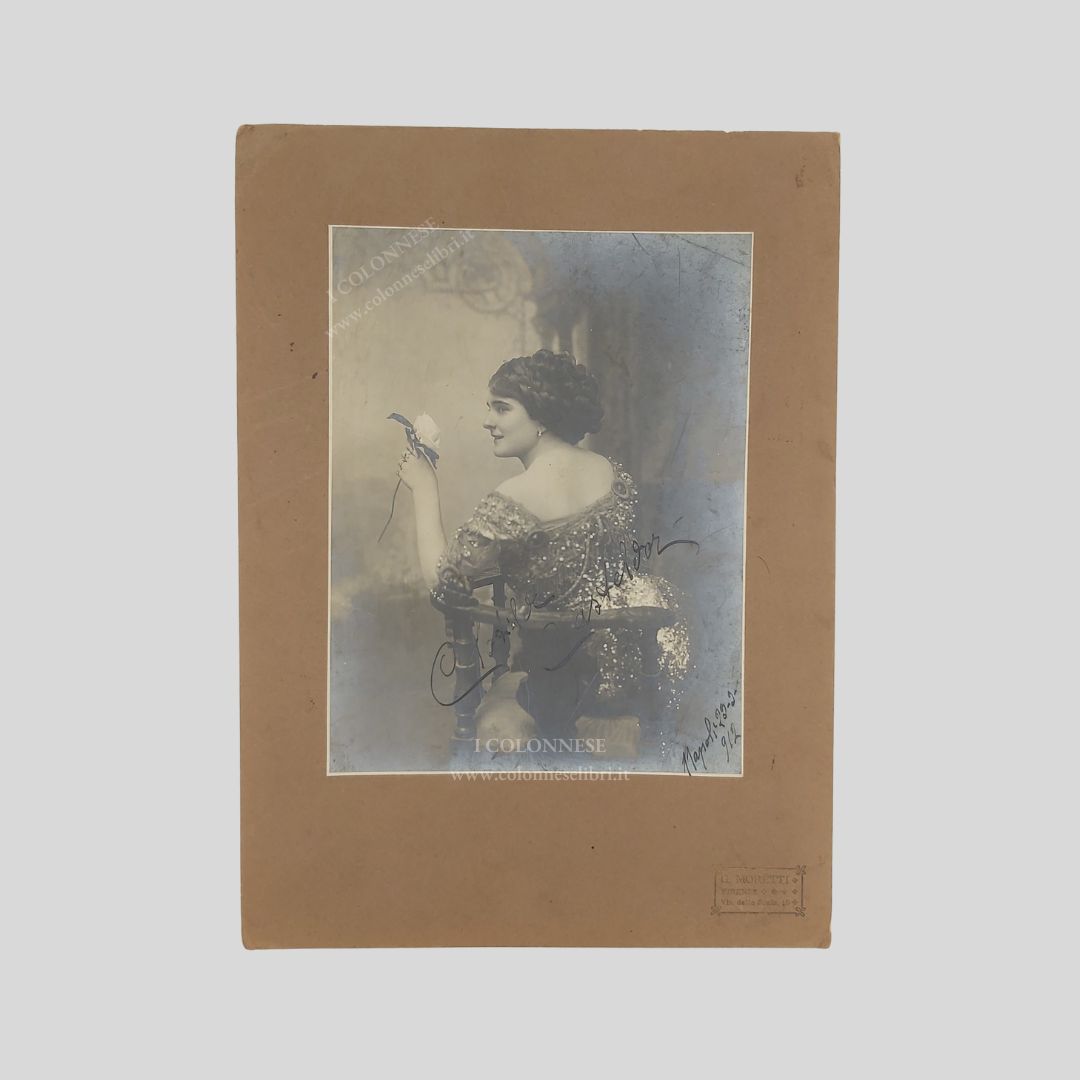 Fotografia con firma autografa datata “Napoli 23.9.1912”.