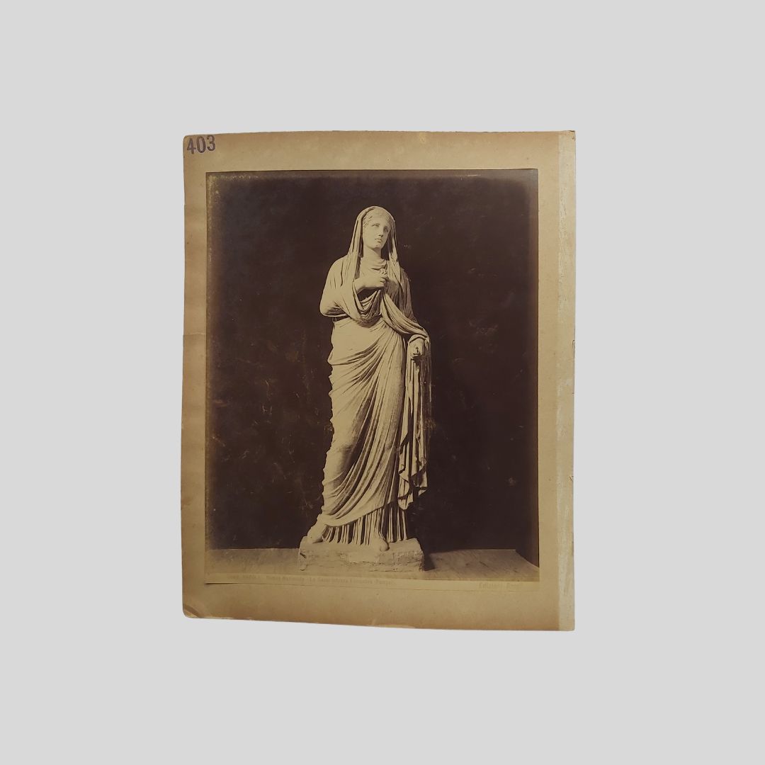 La sacerdotessa Eumachia. Foto Brogi.