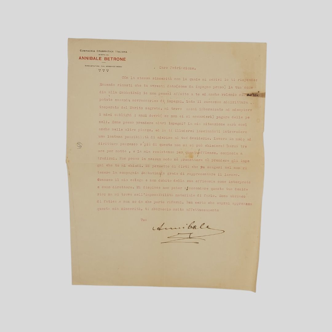 Lettera dattiloscritta con firma autografa, indirizzata al commediografo napoletano Federico …