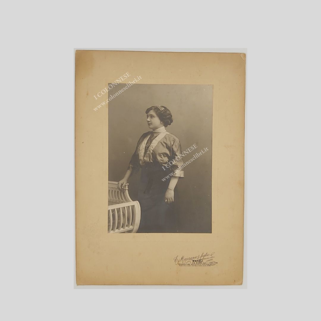 Elvira Donnarumma [Napoli 1883-1933] Celebre cantante napoletana. Ritratto fotografico