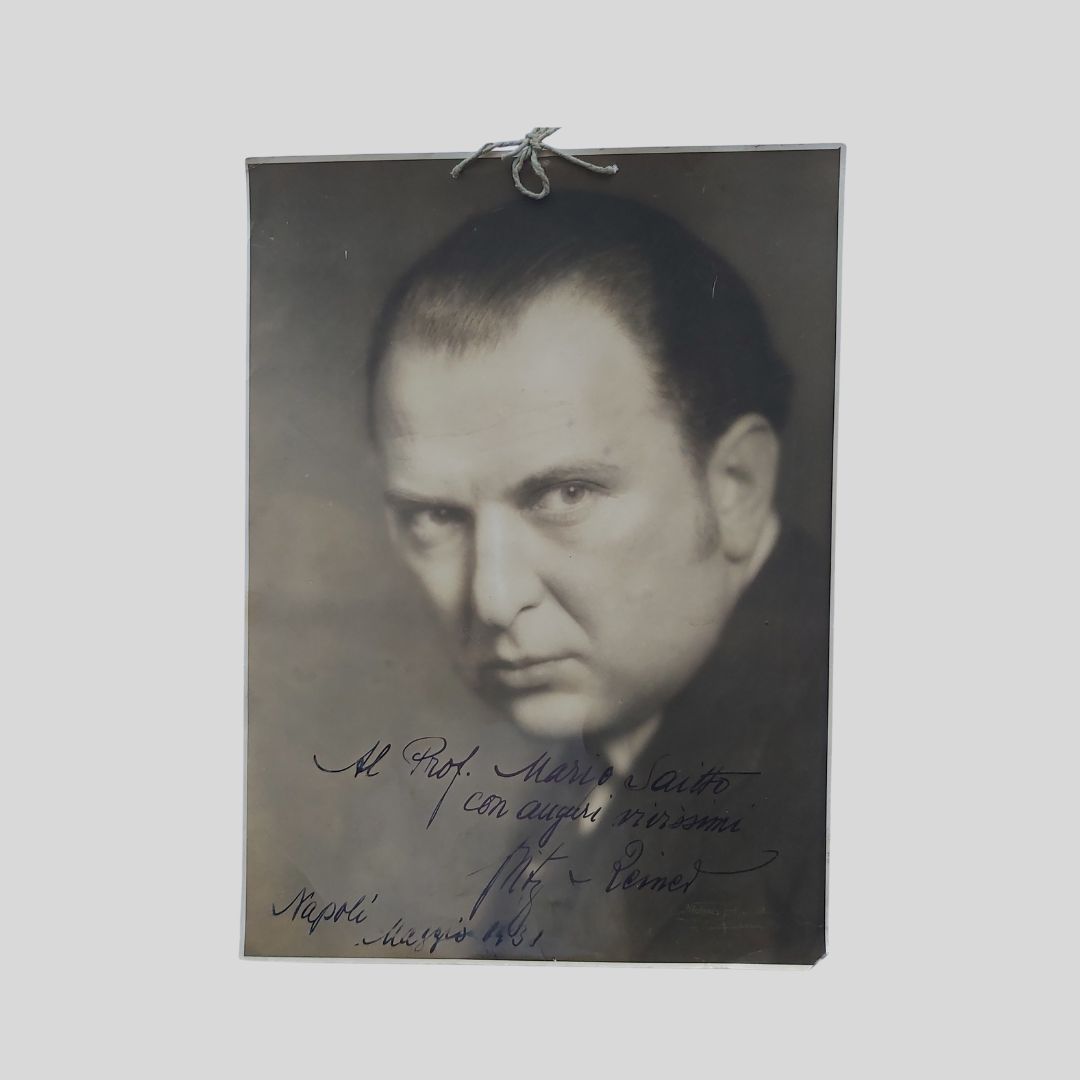 Ritratto fotografico con dedica autografa firmata. «Al Prof. Mario Saitto …