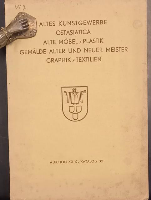 Altes kunstgewerbe ostasiatica: alte möbel, plastik, gemälde alter und neuer …