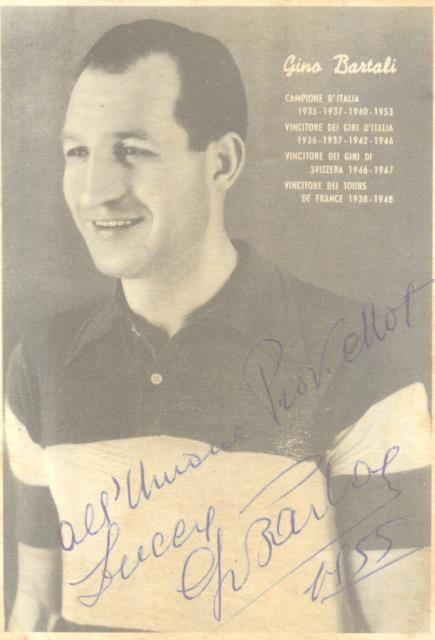 Cartolina postale raffigurante il ciclista Gino Bartali, con firma autografa …