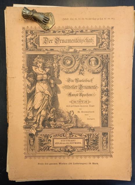 DER ORNAMENTENSCHATZ. Ein musterbuch stilvoller ornamente aus allen kunstepochen. 100 …