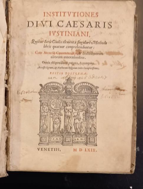 INSTITUTIONES DIVI CAESARIS IUSTINIANI. Quibus iuris civilis elementa singulari methodo …