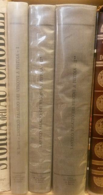 L'ANTICO PALAZZO DEI VESCOVI A PISTOIA. Volume I: Storia e …