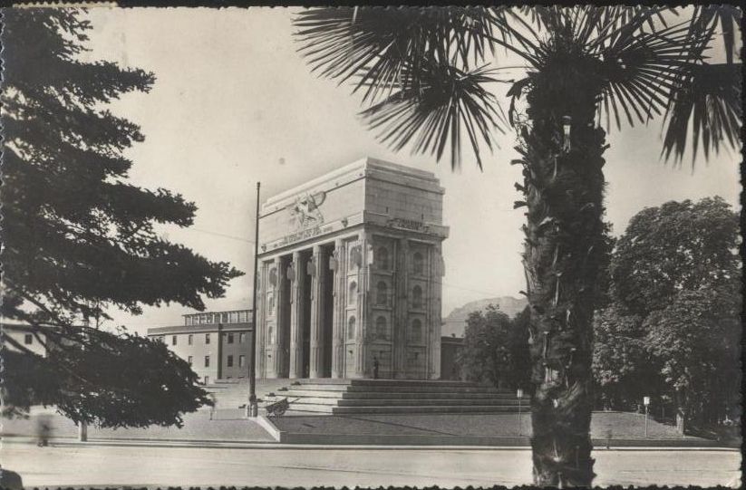 BOLZANO Monumento Alla Vittoria Cartolina Originale Vintage Viaggiata 1948