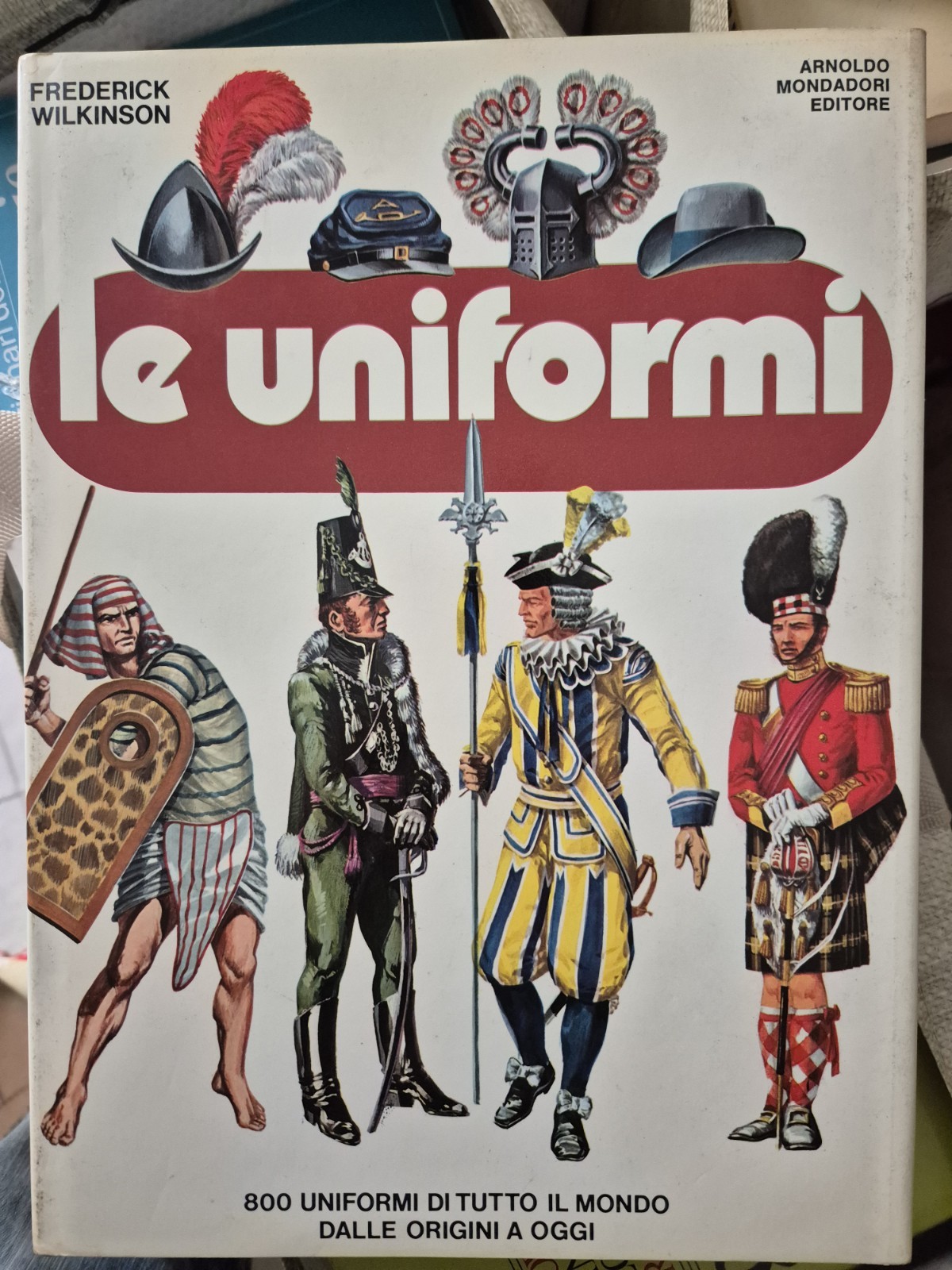 Le uniformi 800 uniformi di tutto il mondo dalle origini …