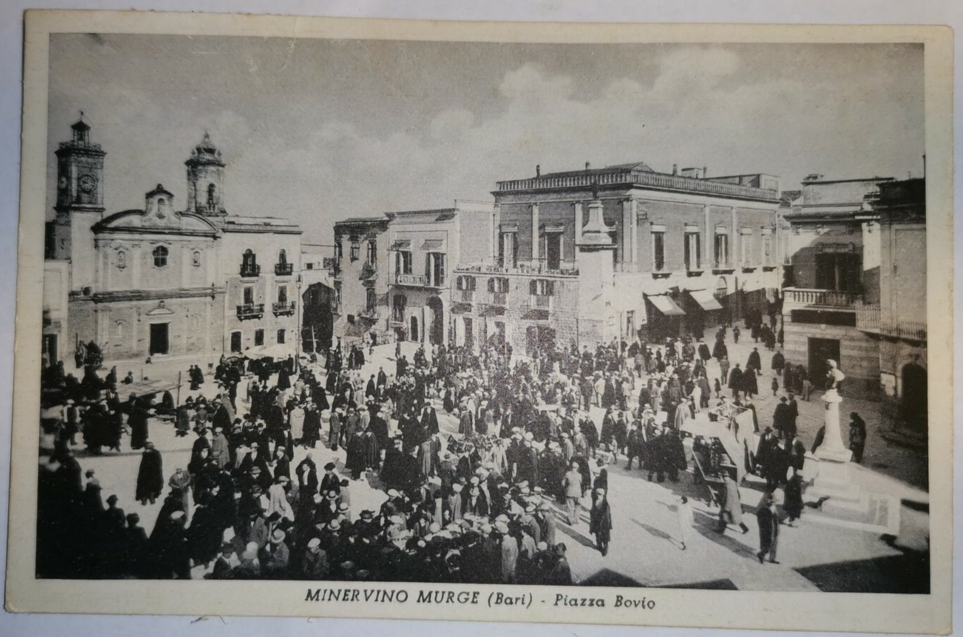MINERVINO MURGE BARI PIAZZA BOVIO Cartolina Viaggiata 1952 Animata Vintage …