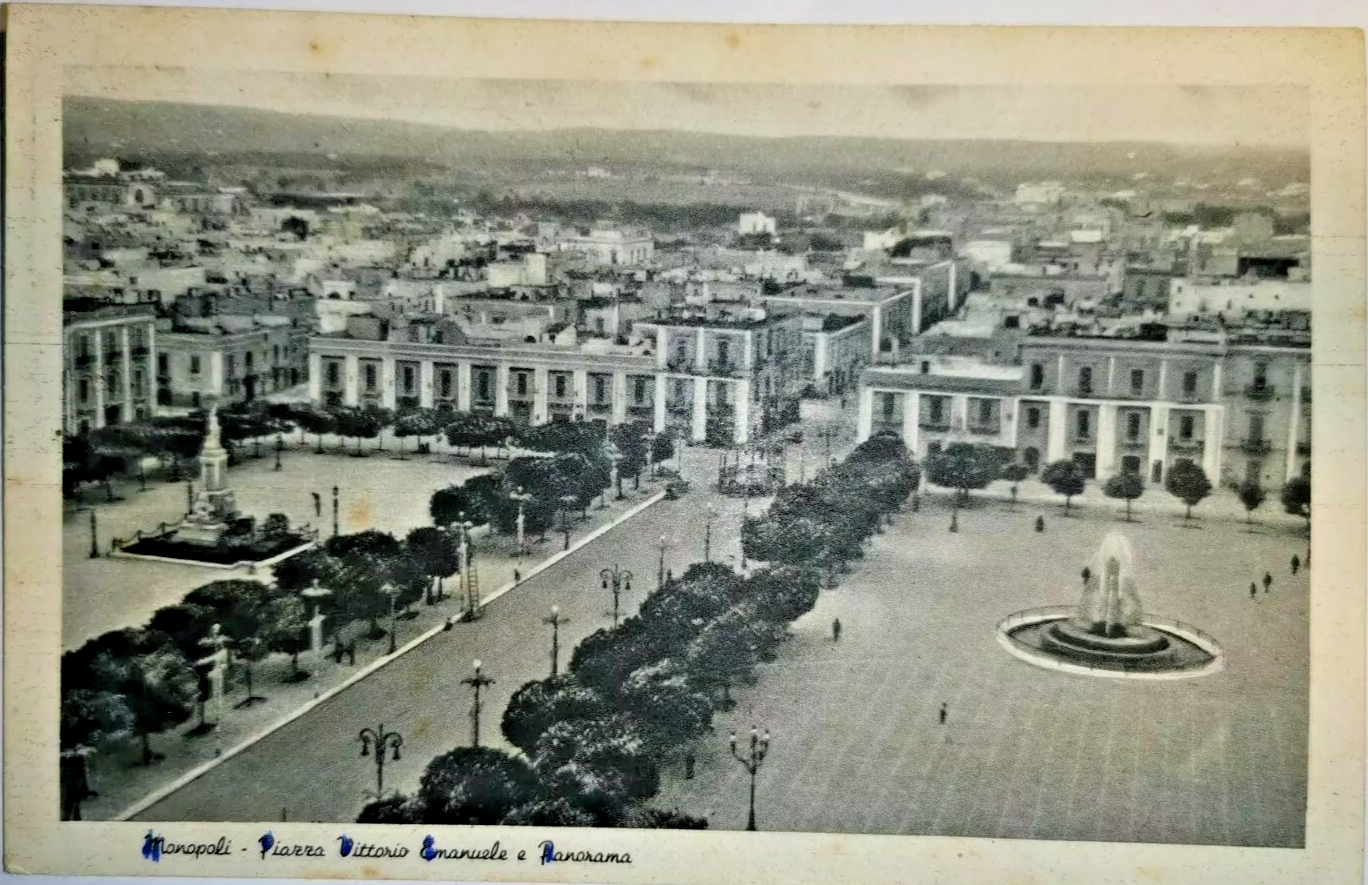MONOPOLI PIAZZA VITTORIO EMANUELE E PANORAMA Cartolina Vintage 1947 Bari