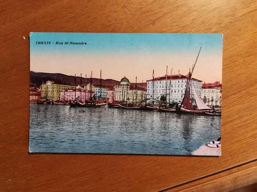 TRIESTE Riva III novembre Cartolina Non Viaggiata colorata formato piccolocart.1