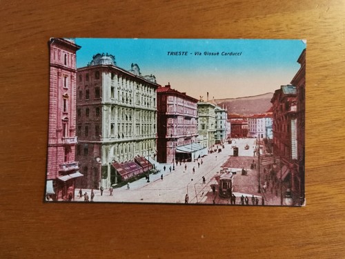 TRIESTE via Giosuè Carducci Cartolina Non Viaggiata Animata formato piccolo