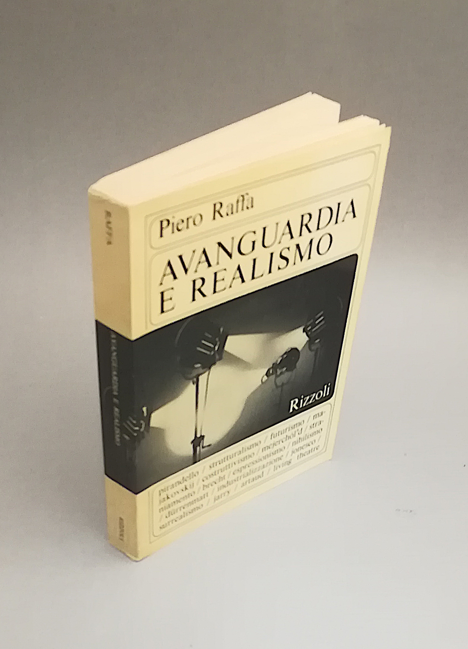 Avanguardia e realismo