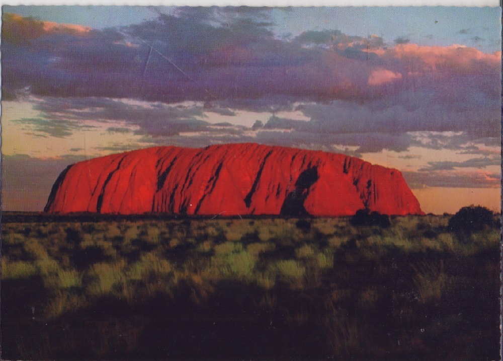 Ayers Rock at Sunset (Australia). Non viaggiata