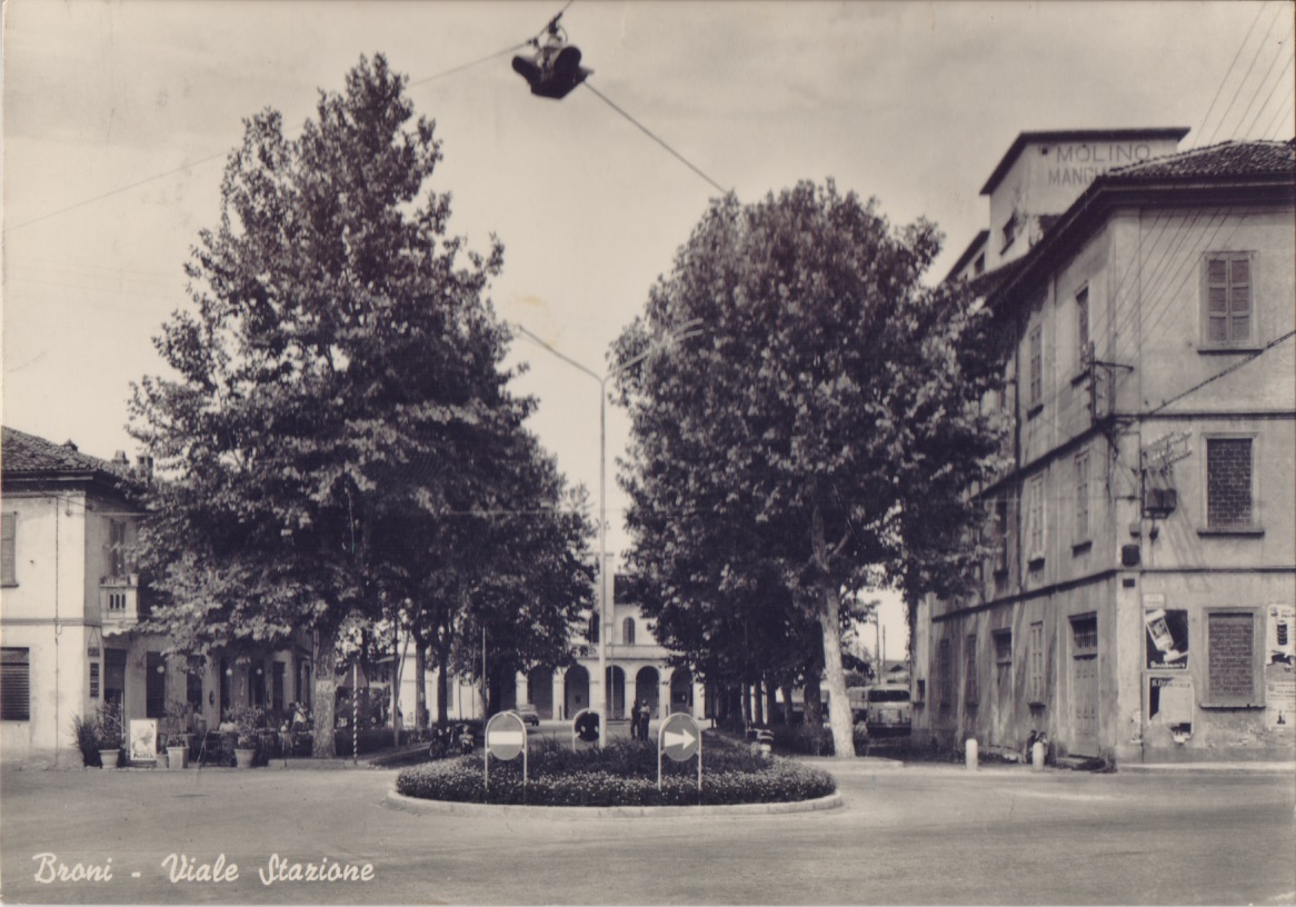 Broni (PV). Viale Stazione. Viaggiata 1963