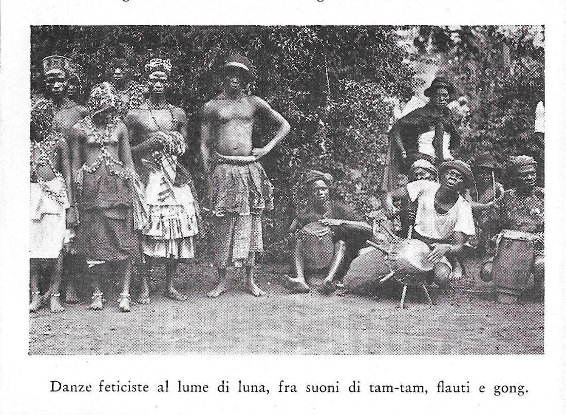 Danze feticiste al lume di luna fra i suoni di …