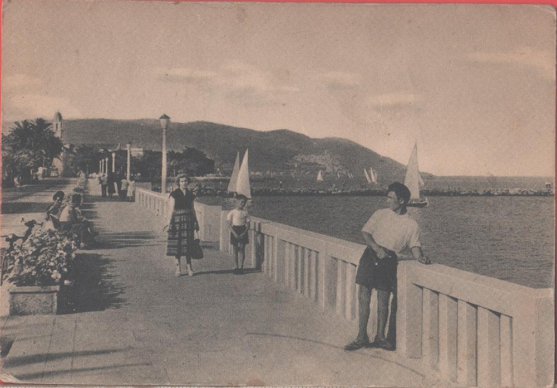 Diano Marina (IM). Il lungomare Trieste. Non viaggiata, originale