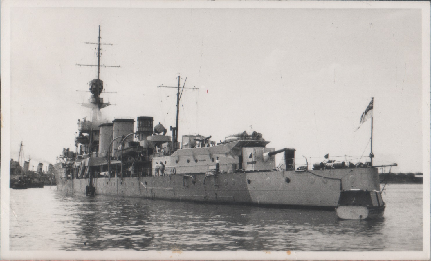 HMS Cardiff (D58). Photo