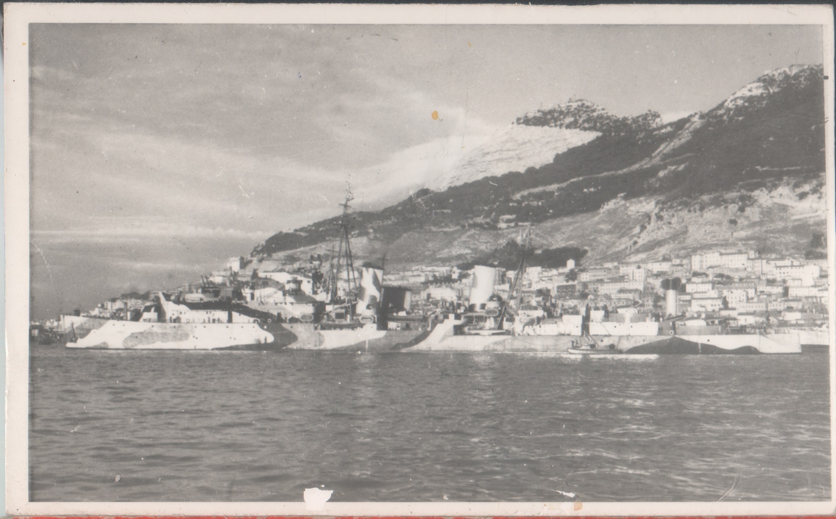 HMS Charybdis (88). Photo