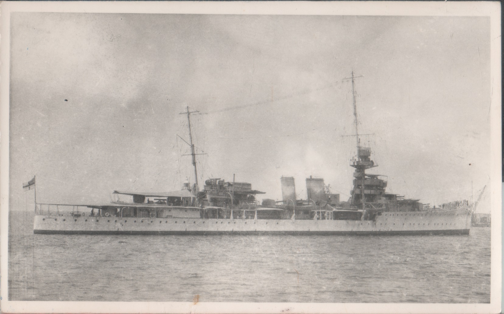 HMS Durban (1925). Photo