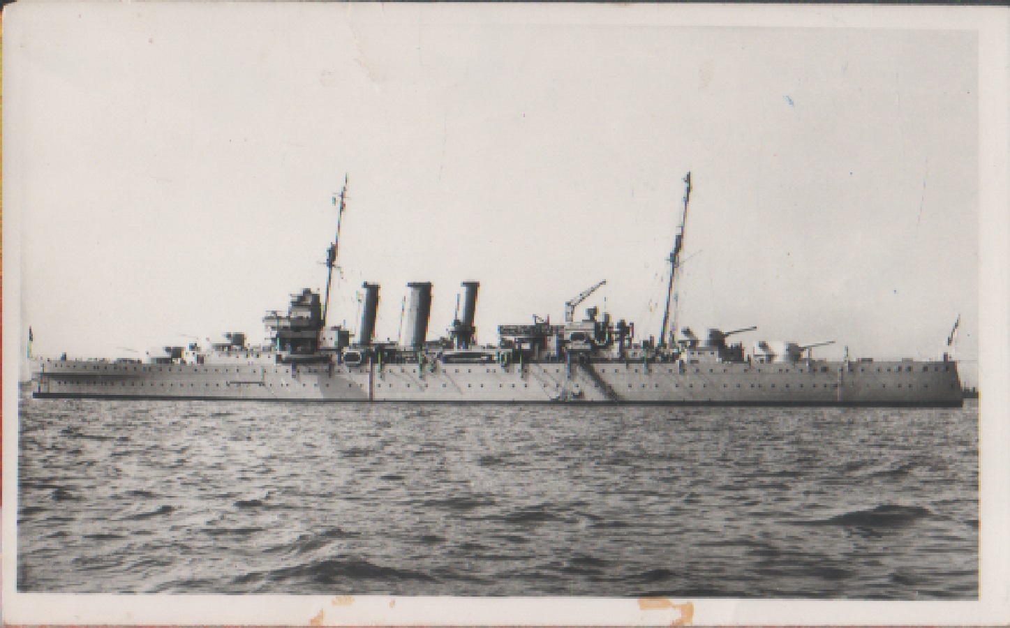 HMS Shropshire (73). Photo