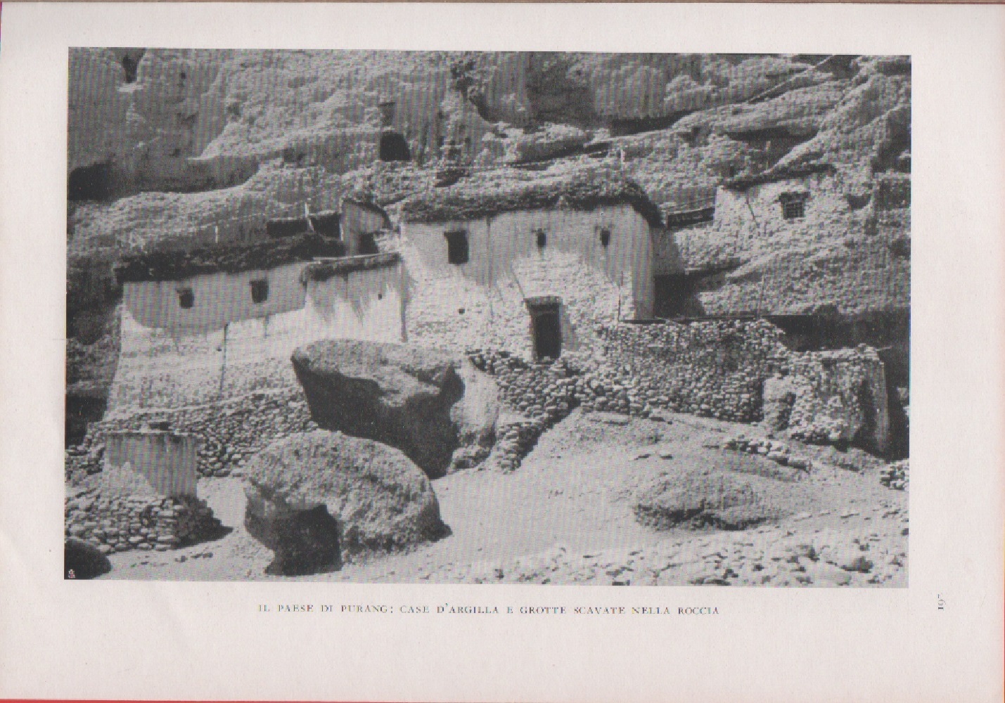 Il paese di Purang: case d'argilla e grotte scavate nella …