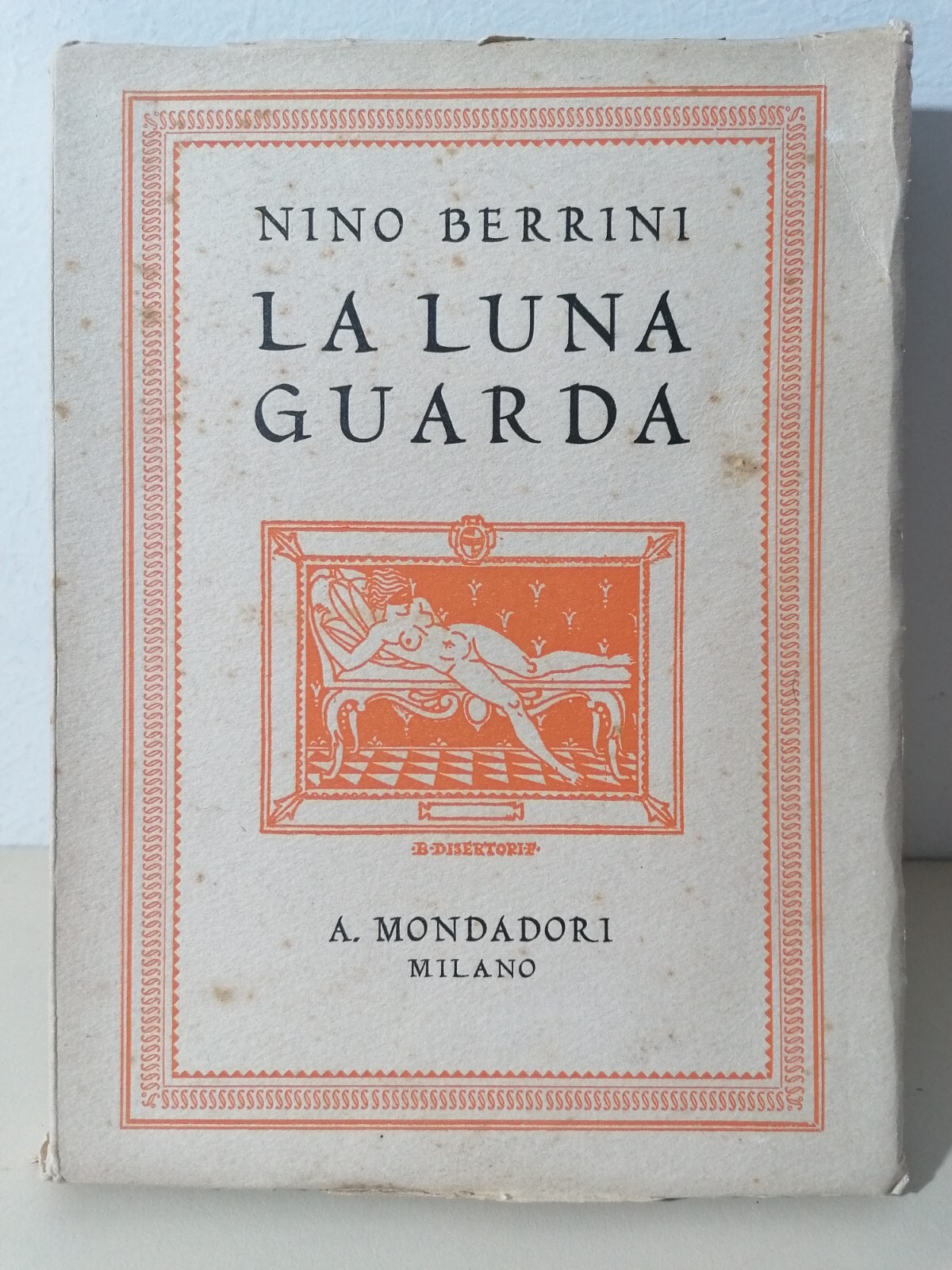 La luna guarda