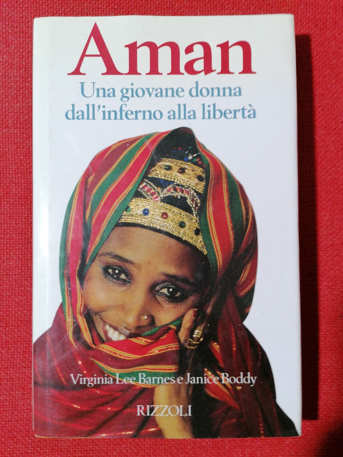 LIBRO Aman una giovane donna dall'inferno alla libertà - Lee …