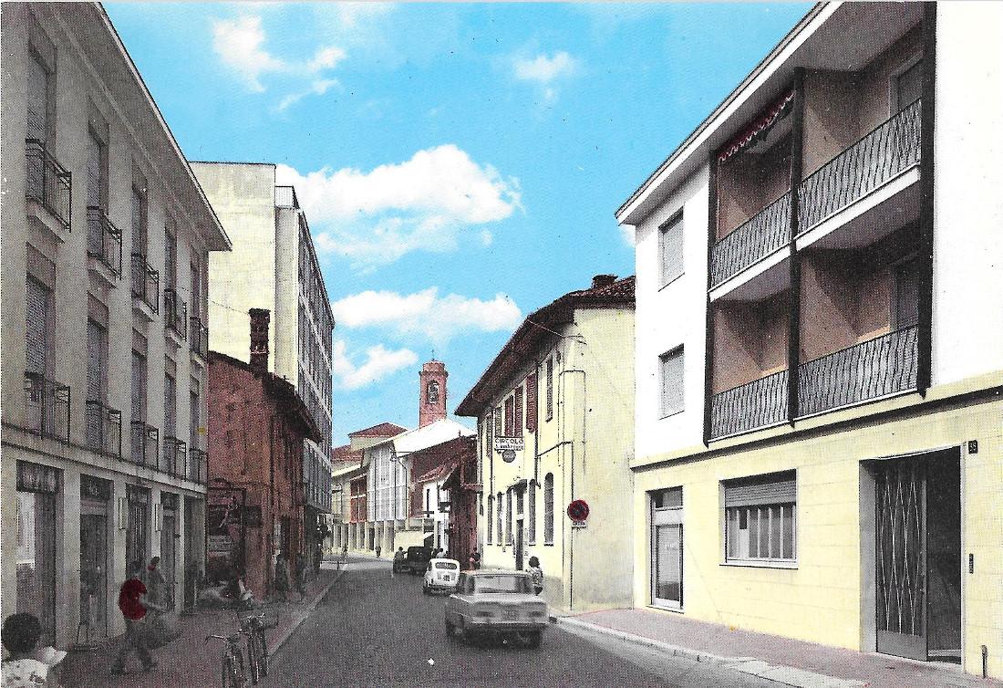Parabiago. Via S. Ambrogio. Non viaggiata