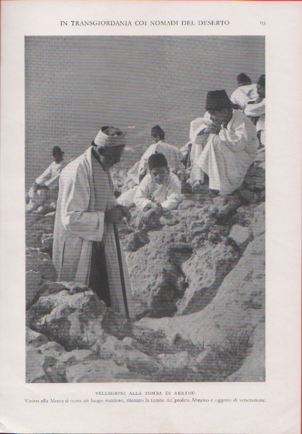 Pellegrini sulla tomba di Abramo. Immagine 1937