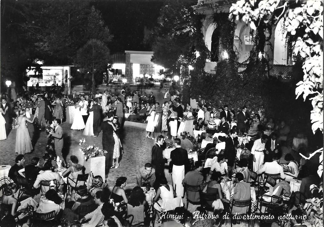 Rimini. Ritrovo di divertimento notturno. Non viaggiata