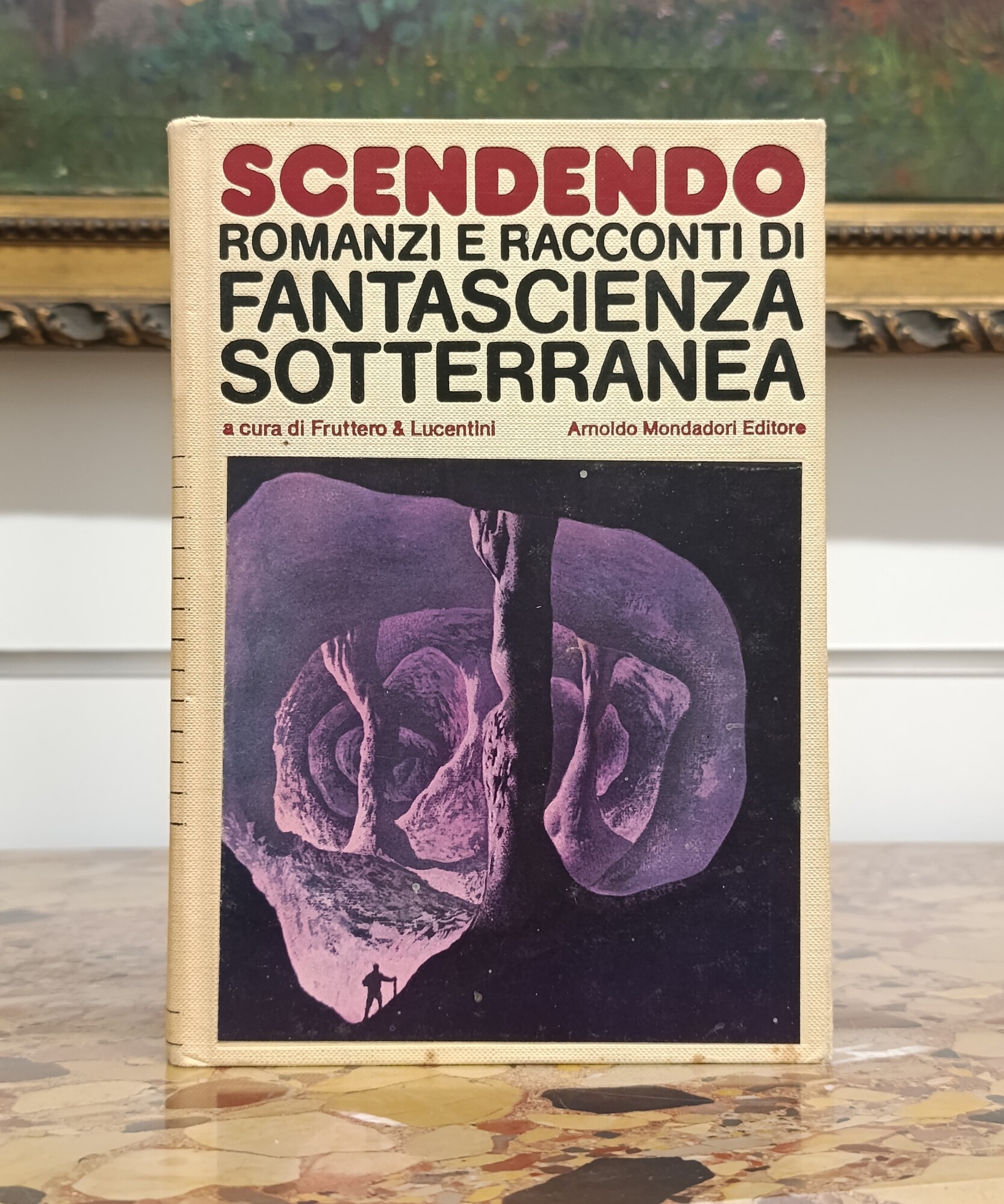 Scendendo. Romanzi e Racconti di Fantascienza Sotterranea