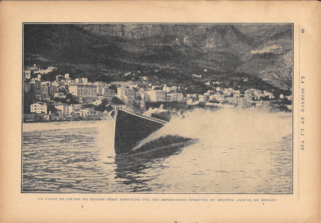Un canot de course au meeting annuel de Monaco - …