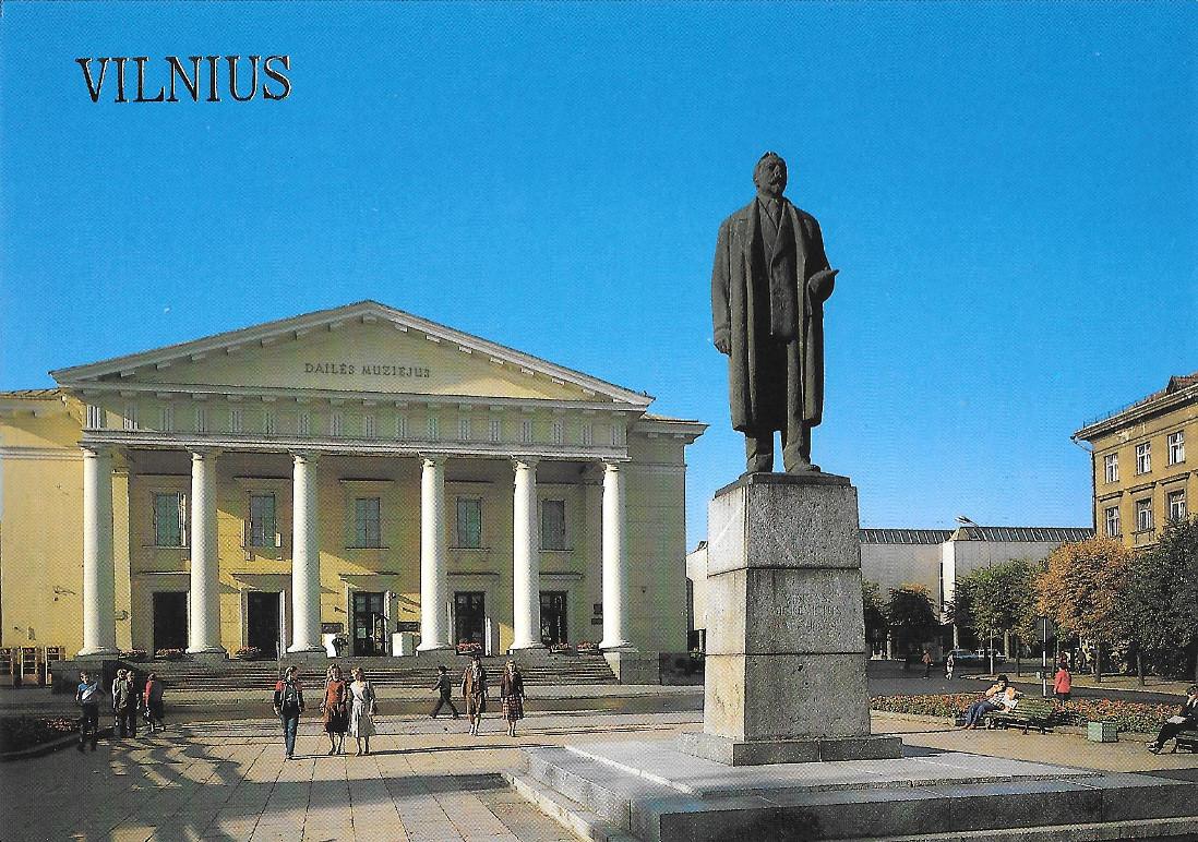 Vilnius. Monument to V. Mickevicius-Kapsukas. Non viaggiata