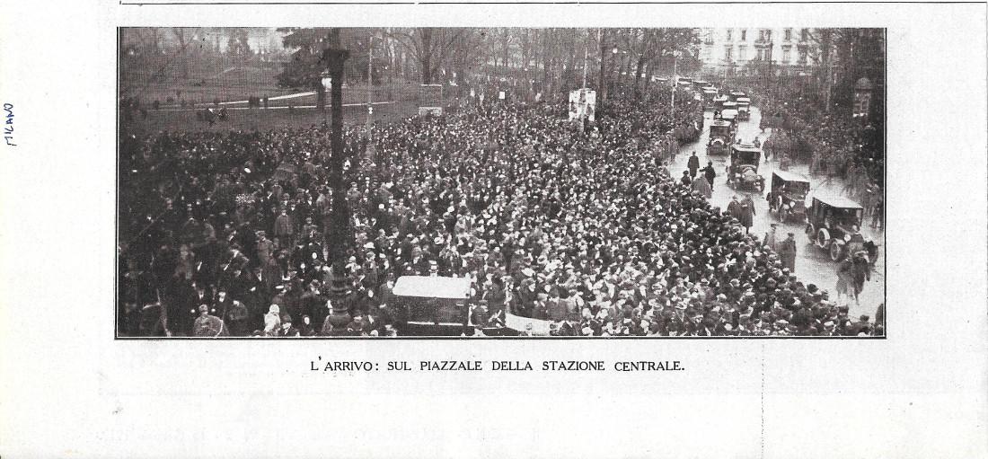 Wilson. Arrivo sul piazzale della Stazione Centrale a Milano. Stampa …
