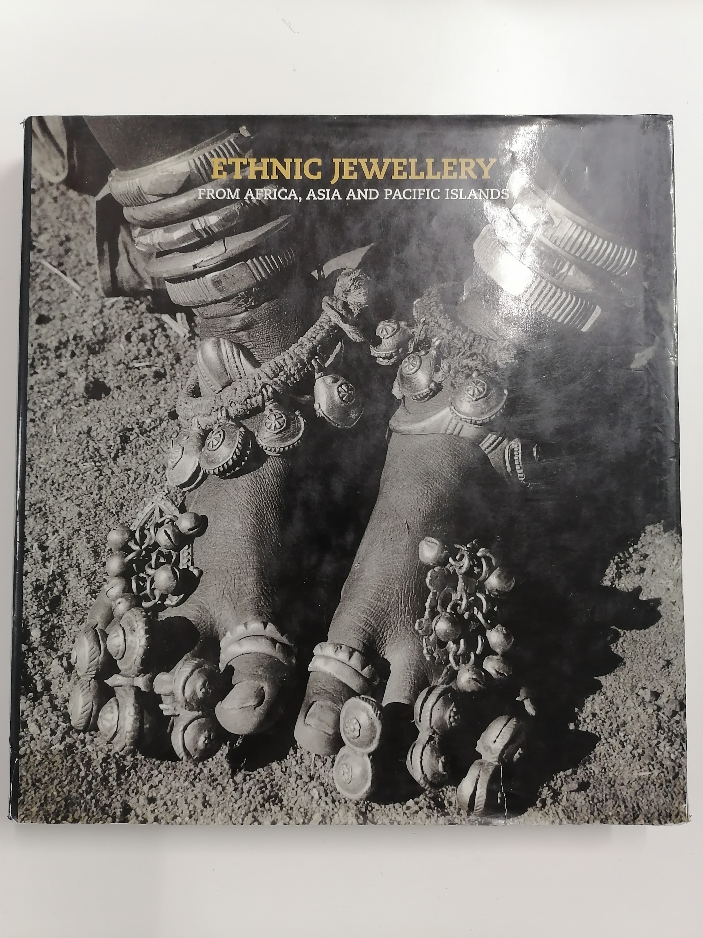 Ethnic Jewelry from Africa, Asia and pacific Islands